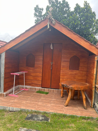 Exterior 5