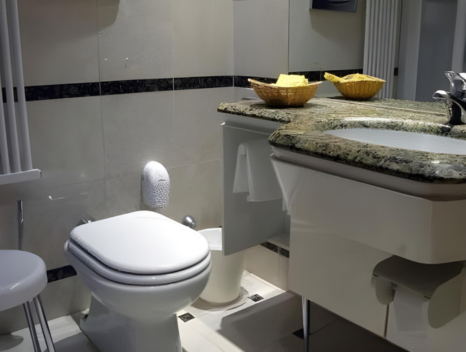 Bathroom 8