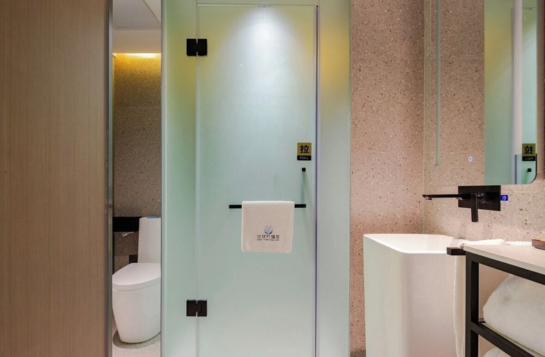 Bathroom 4, PuSu Hotel-YangShuo West Street, Guilin