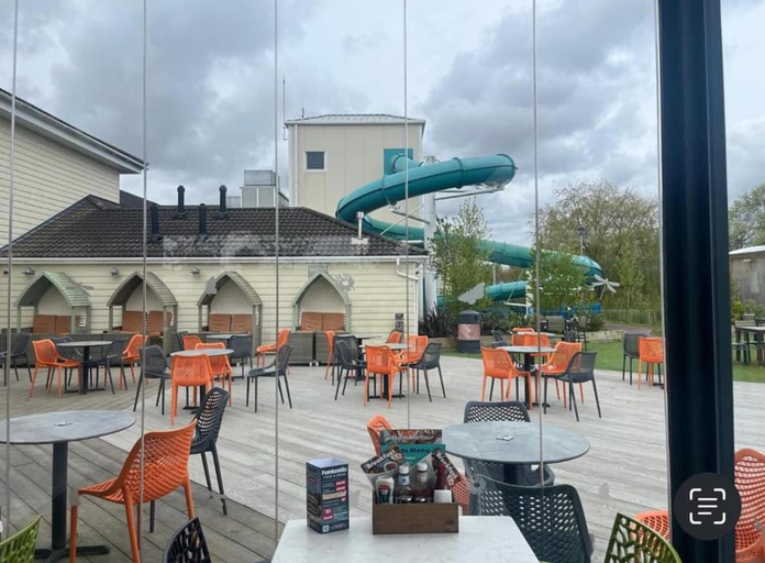 Outdoor dining 4, Meadows 90 - Southview Holiday Park Skegness, Lincolnshire