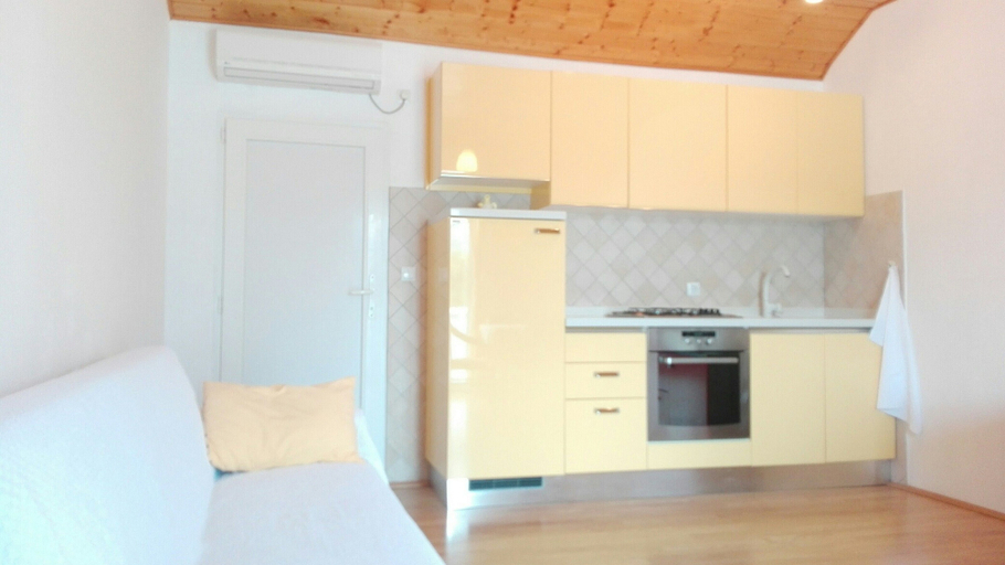Others 4, Sea View Apartment Maćus, Pojezerje