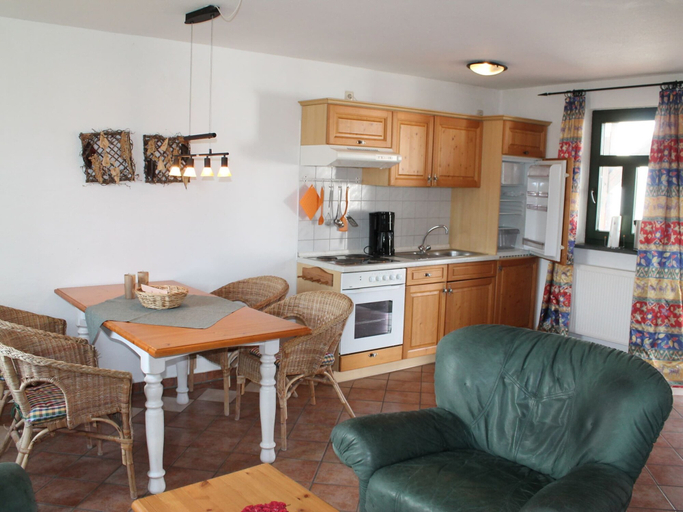 Others 5, Comfortable Apartment in Quaint Holiday Village, Mecklenburgische Seenplatte
