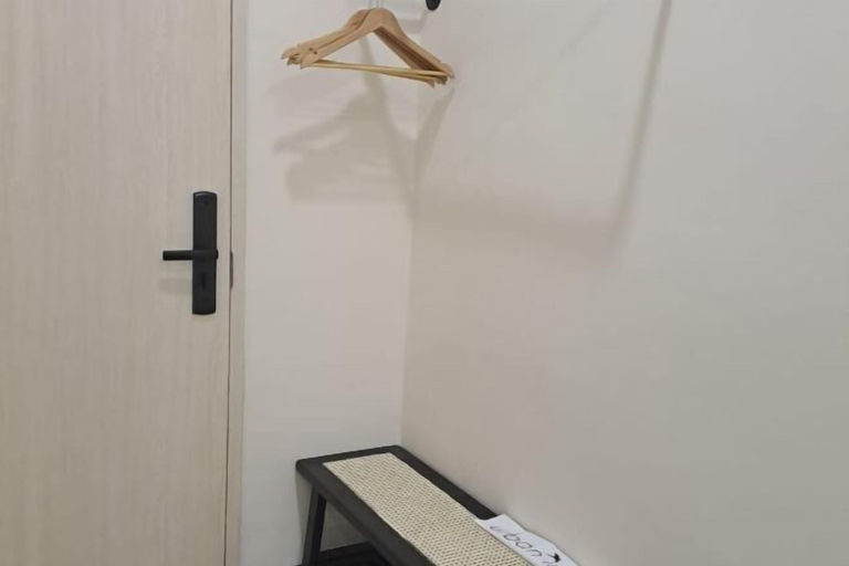 Bathroom 16
