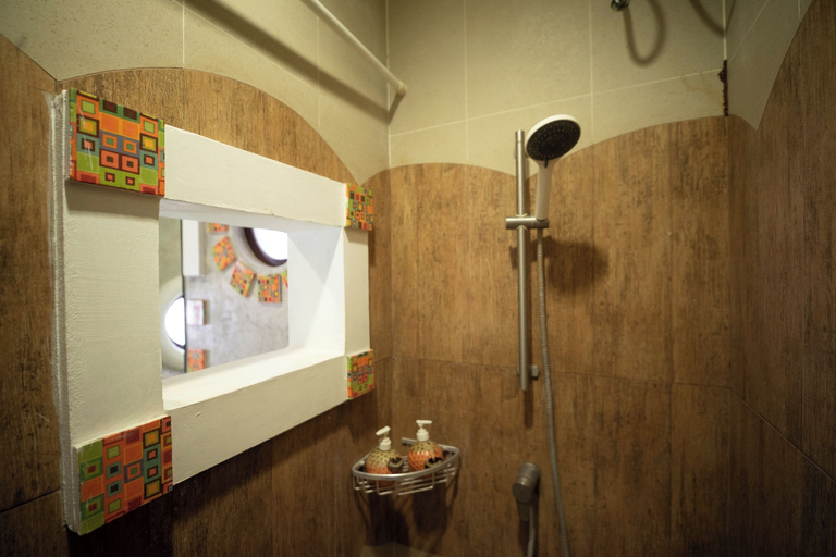 Bathroom 4, Sa-Bai-Buri, Nong Muang