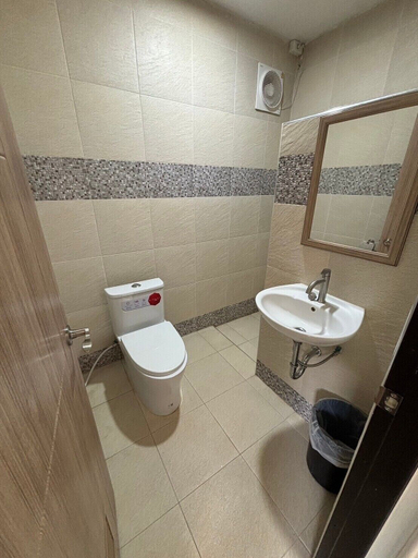 Bathroom 15