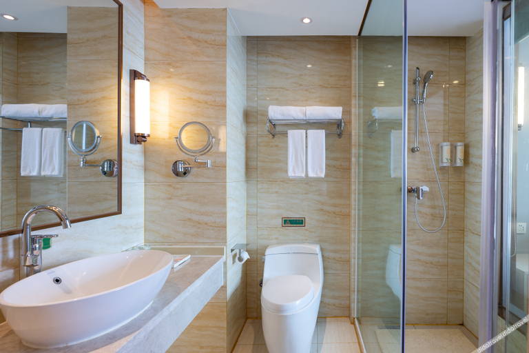 Bathroom 3, Vienna Hotel Hunan Yueyang Lingji Xingang Bonded area, Yueyang