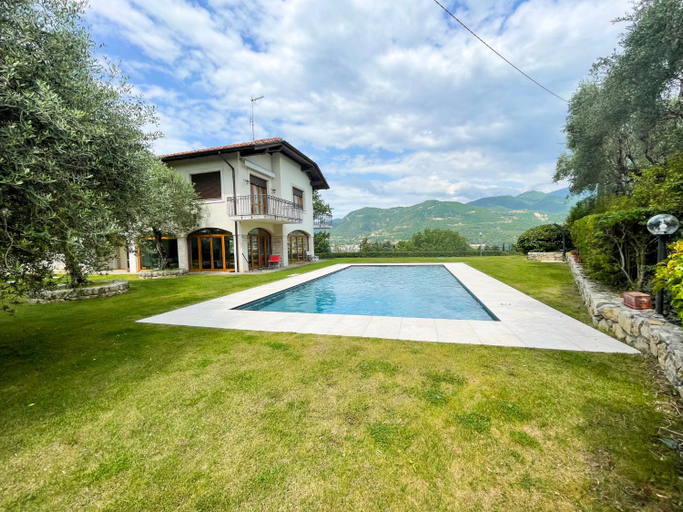 Others 2, Villa Antonio, Brescia