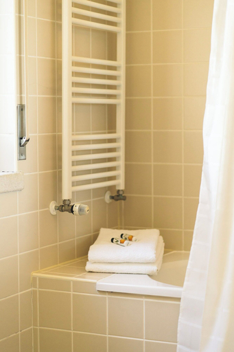 Bathroom 4, Quinta Raposeiros, Mafra