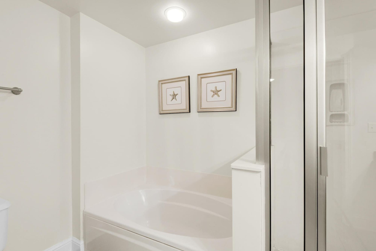 Bathroom 3, Aqua Resort 1505, Bay