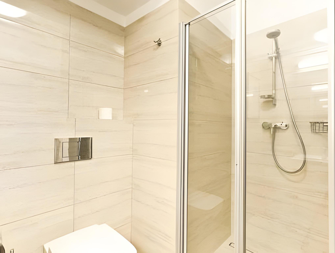 Bathroom 3, Hotel Latran, Český Krumlov