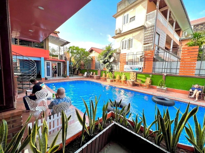 Ruby Riverside Hotel & Hostel, Chanthabuly