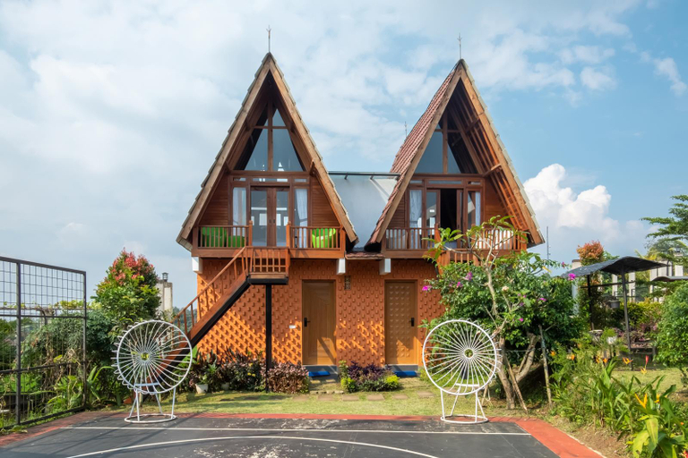 Exterior 8