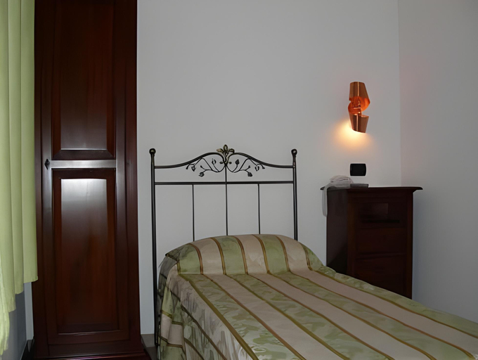 Bedroom 8