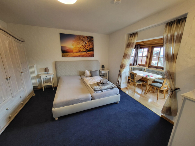 Bedroom 3, Landhotel Schönblick, Calw