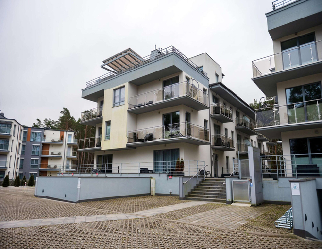 Exterior & Views 2, Nice, Cozy Apartment Very Close to the Beach, Kamień