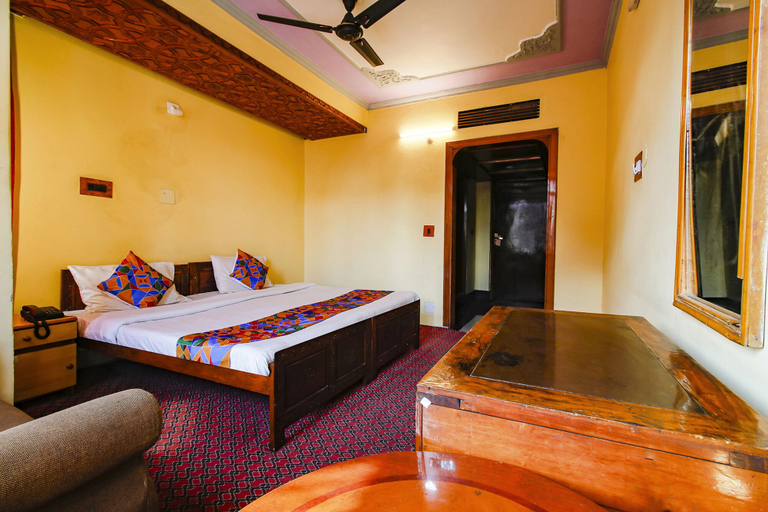 Bedroom 2, Fabhotel Kashmir Hilltown, Srinagar
