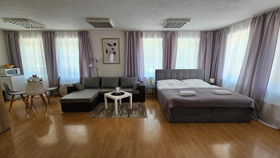 Bedroom 2, Apartmany v Zlatej ulicke, Prievidza