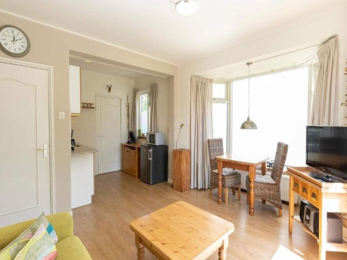 Living room 3, Spacious 2 Persons Apartment, Texel