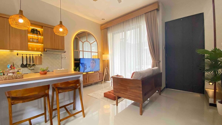 Dining Room 4