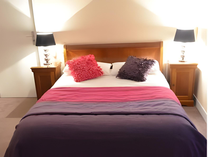 Bedroom 8