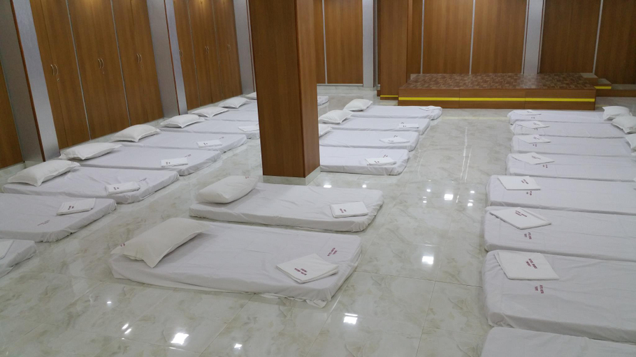 Bedroom 2, Hotel Srees, Tiruchirappalli