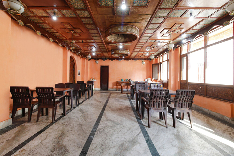 Food & Drinks 3, Fabhotel Kashmir Hilltown, Srinagar