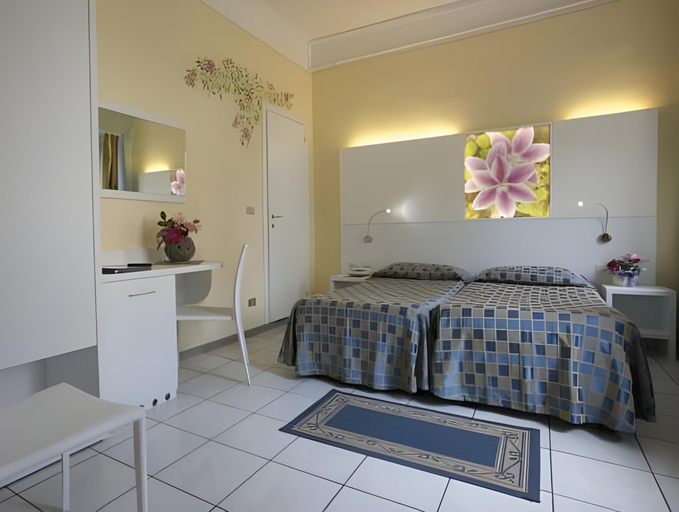 Bedroom 12