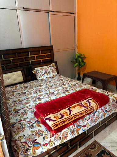 Bedroom 3, Shakuntala guest house, Faizabad
