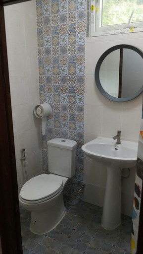 Bathroom 14
