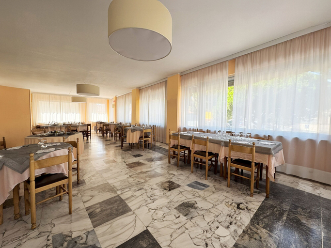 Food & Drinks 5, B&B Hotel Celle Ligure, Savona