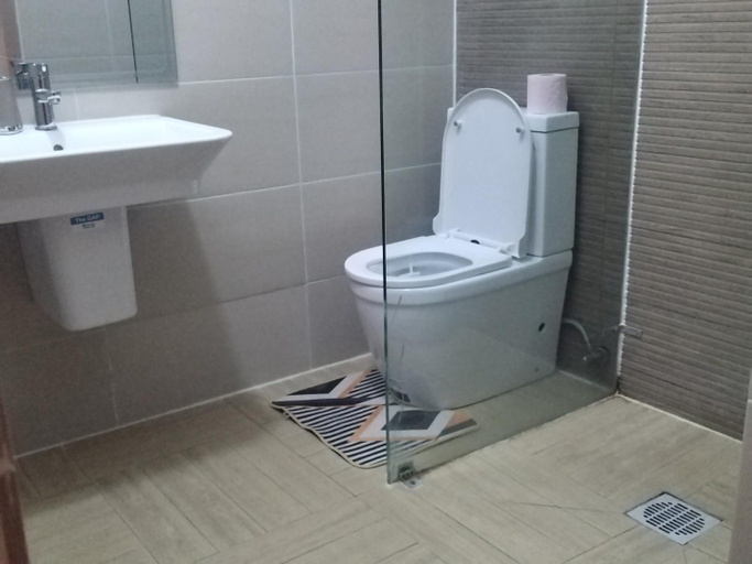 Bathroom 3, Milestone City Business Apartment - Secure Area - Fast WiFi Long Stay, Analamanga