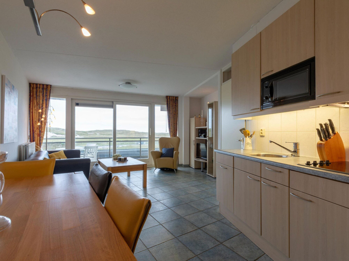 Dining 2, Holiday Apartment Opposite the Beach, Zijpe