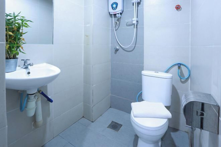Bathroom 22