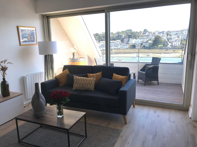 Living room 2, Apartment in Audierne Near Sandy Beach, Finistère