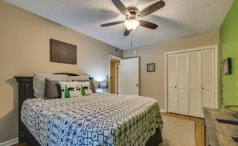 Bedroom 4, Large Modern-style Condo w Pool Gym Game Room, Sevier