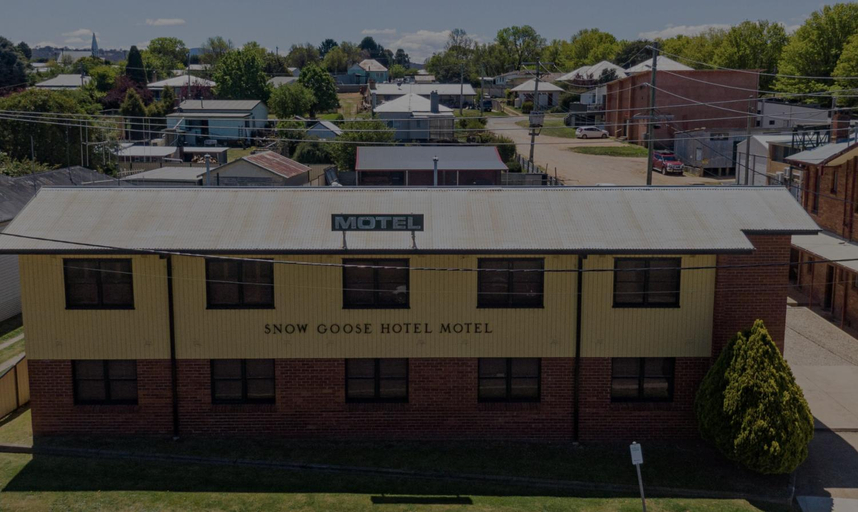 Exterior & Views 1, Snow Goose Hotel, Snowy River