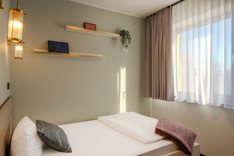 Bedroom 2, The Base Berlin ONE, Berlin