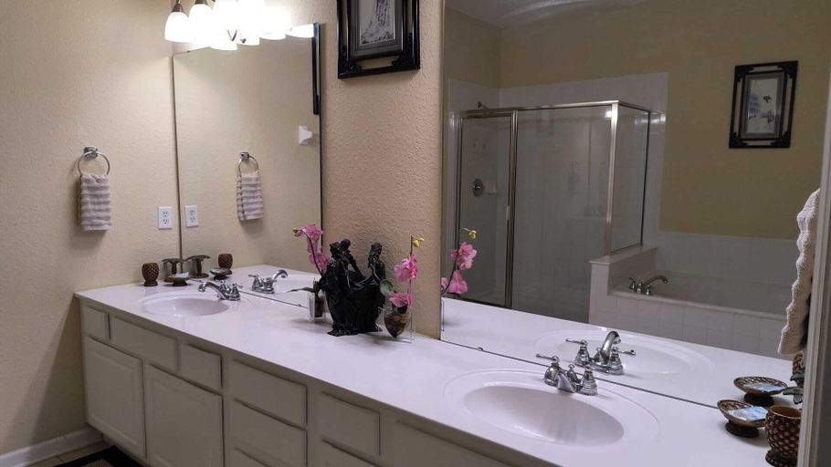 Bathroom 4, Executive 3 Br Villa @Universal / Vista Cay/Conv.Center, Orange