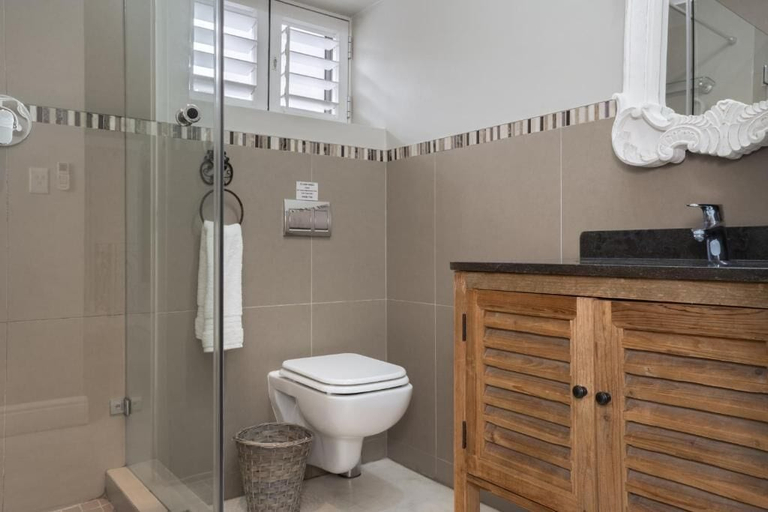 Bathroom 4, Avemore La Gratitude No 6, Cape Winelands