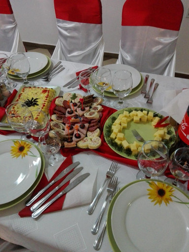 Food & Drinks 4, Grandemi Belvedere Bucovina, Frasin