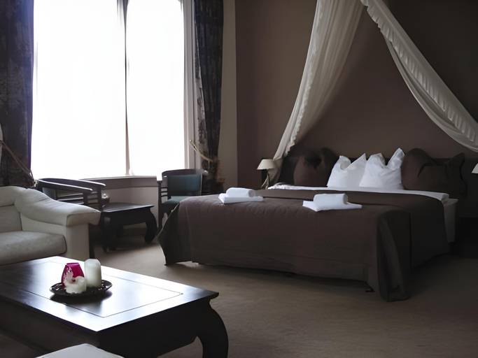 Bedroom 16