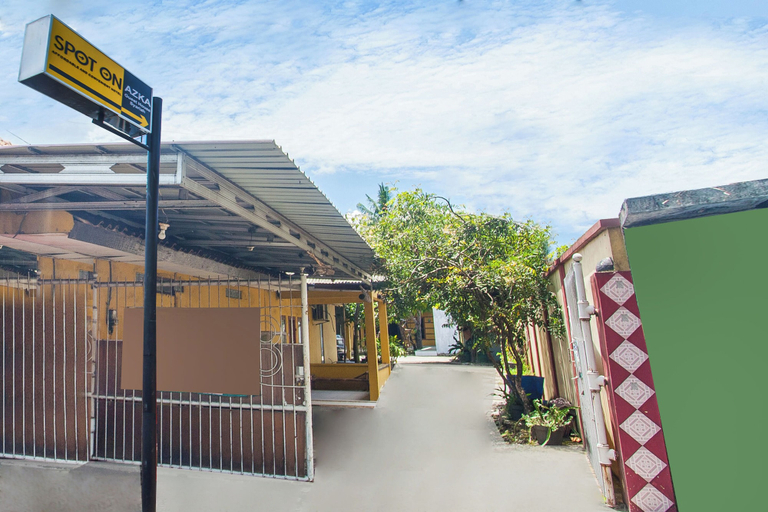 Exterior & Views 2, SPOT ON 2830 Azka Guest House Syariah, Cilacap