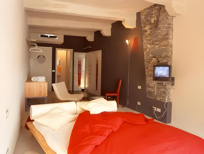 Bedroom 18