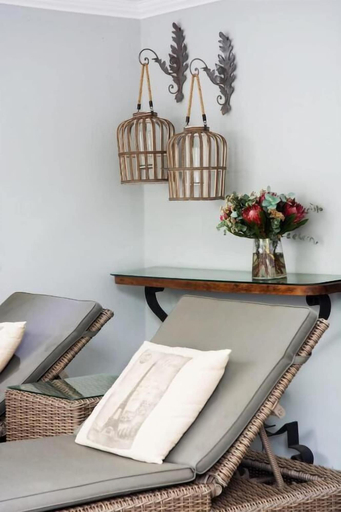 Others 5, Avemore La Gratitude No 6, Cape Winelands