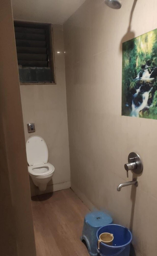 Bathroom, Hotel Krishna Sai Kutir, Ahmadnagar