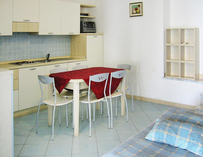 Others 5, Apartment in Mongelia, Genova