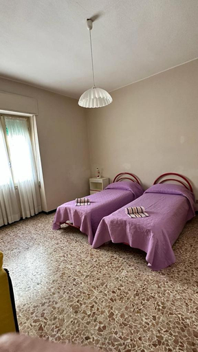 Others 4, Tripla in centro, Sassari