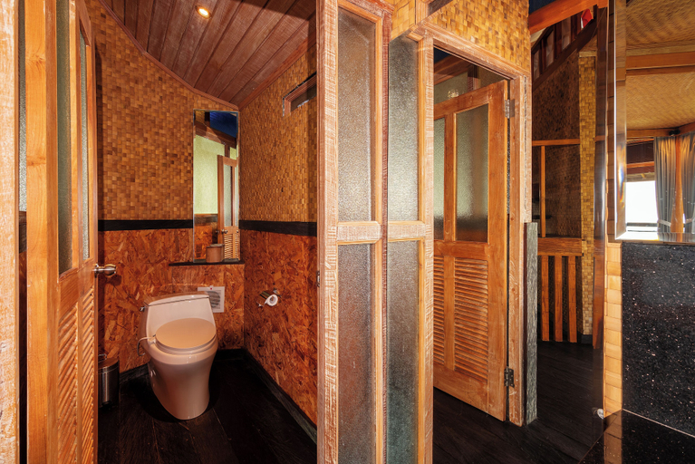 Bathroom 11