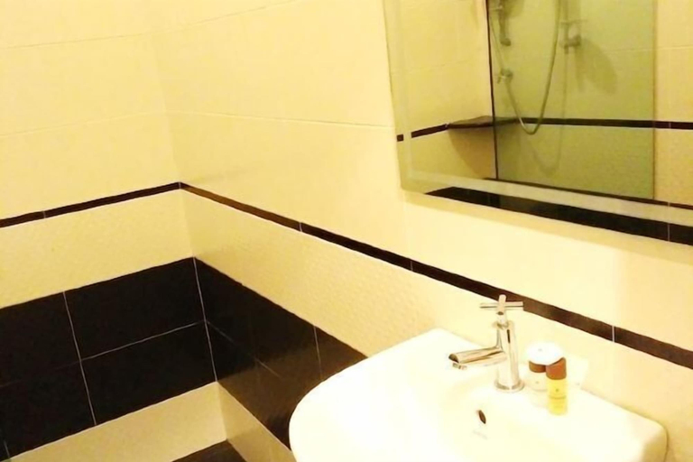 Bathroom 7