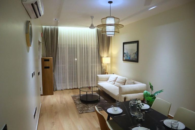Others 4, Villa Singapura, Vellore